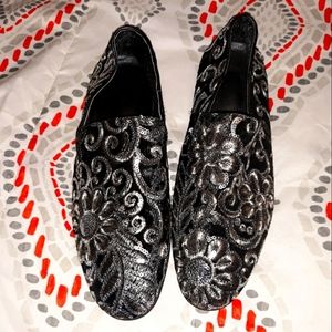 Men's Embroidered Slip on Loafers Black sz 39 (7)
